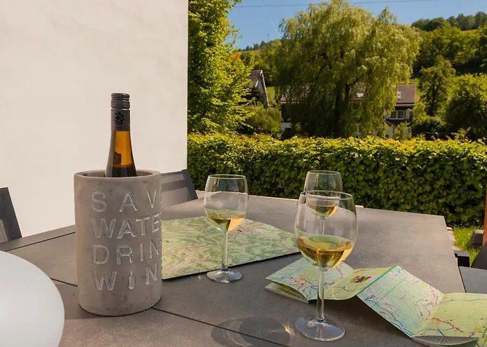 Lebensart In Der Kleinen Kapelle * 内托芬