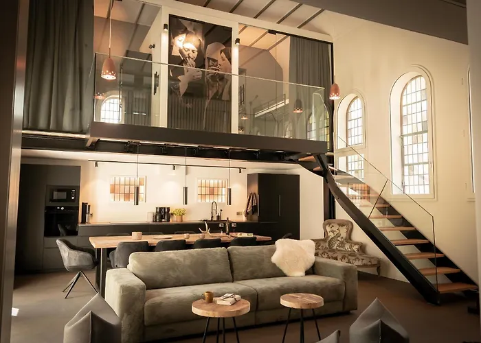 Lebensart In Der Kleinen Kapelle * 内托芬